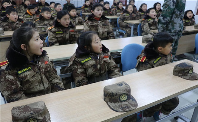 军事夏令营可以锻炼孩子吗？