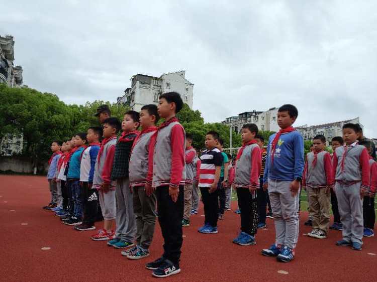 国内军事夏令营哪些机构比较好？